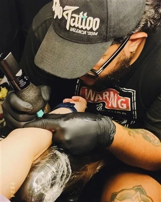 Whytattoos가 나타 났습니까?